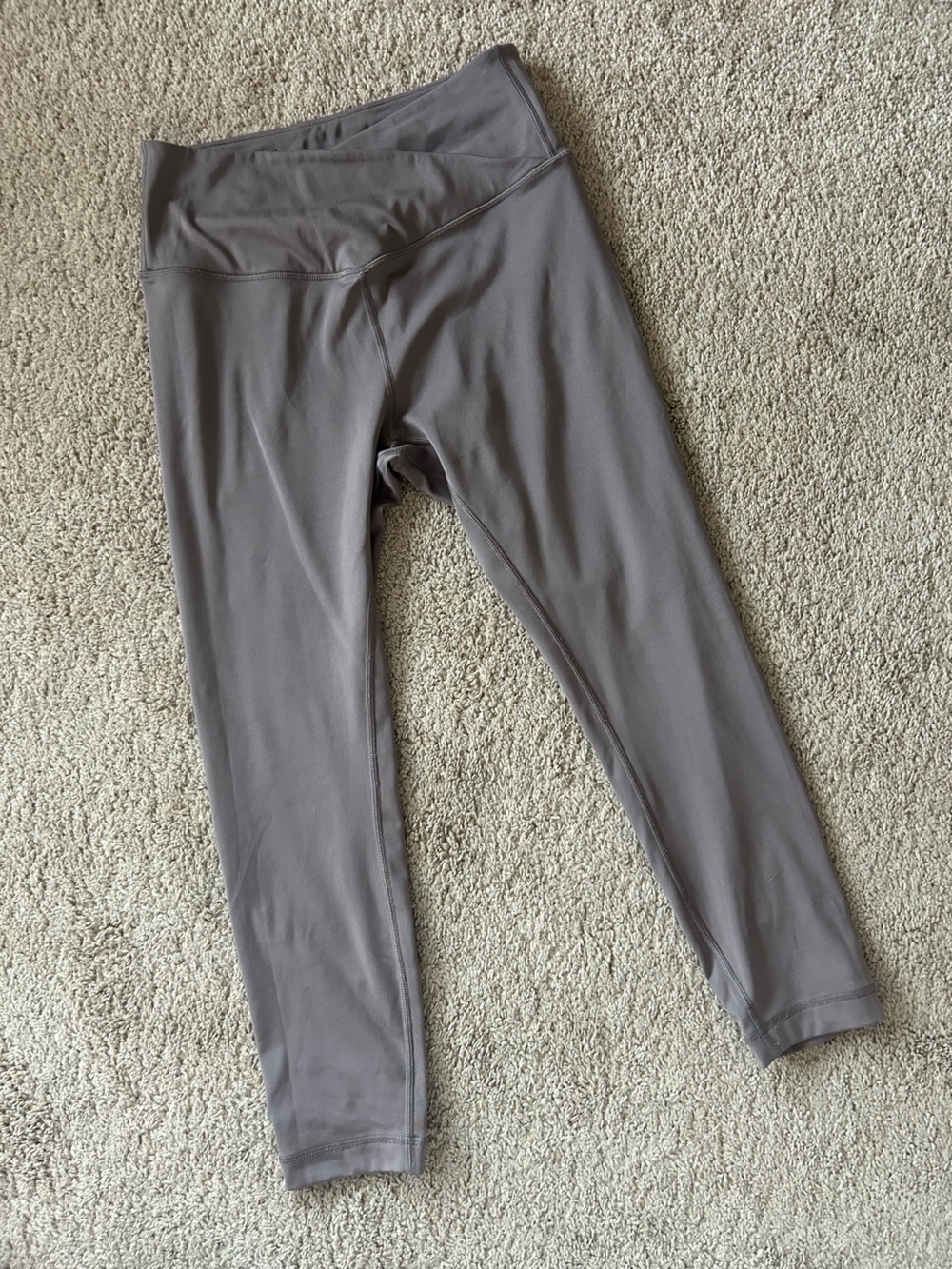 Victoria’s Secret crossover mauve purple workout leggings